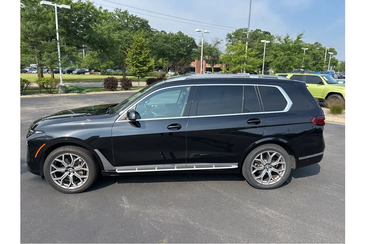 $58996 : 2024 X7 xDrive40i image 10