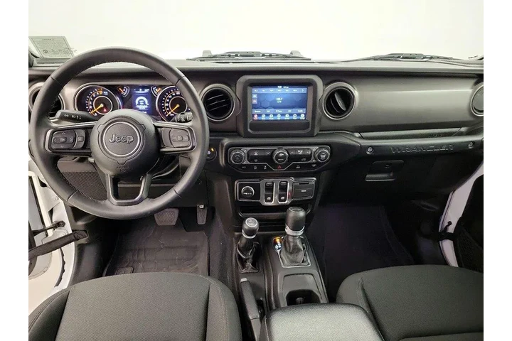 $30998 : Jeep Wrangler 2022 4x4 Willy image 9