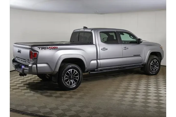 $29939 : Toyota Tacoma 2021 4x4 TRD S image 8