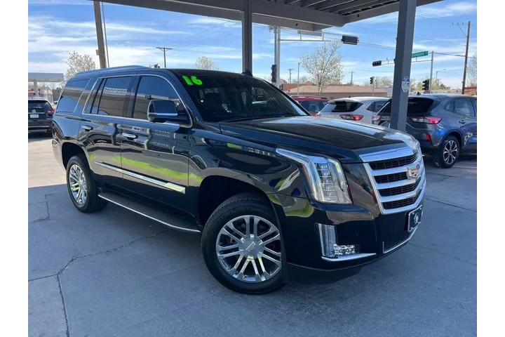2016 Escalade Standard 2WD image 3
