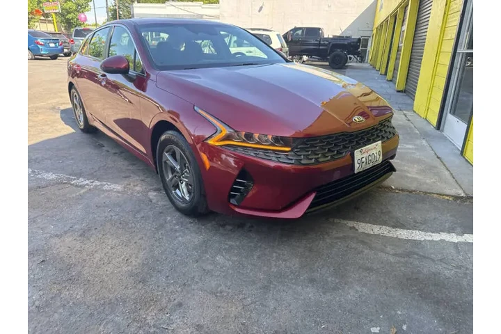 $14595 : 2021 K5 LXS image 1