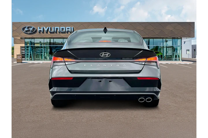 $24987 : Hyundai ELANTRA 2024 N Line image 6