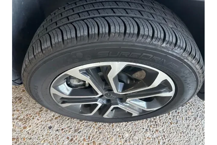 $21994 : Jeep Compass 2023 4x4 High A image 2