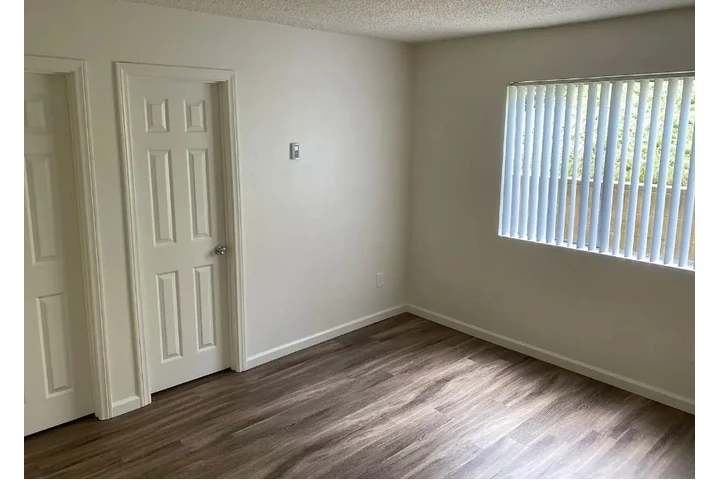 $1050 : parte increíble de Rosemead image 4