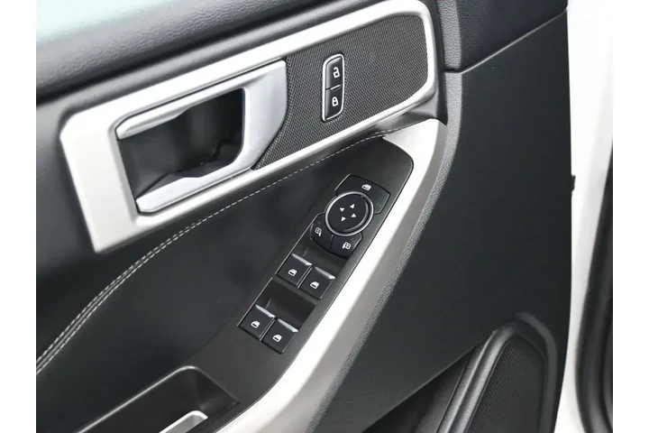 $30000 : Ford Explorer 2023 XLT 4dr S image 9