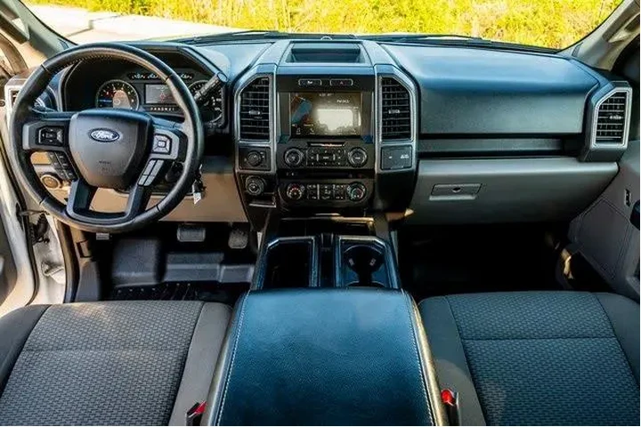 $21666 : Ford F-150 2017 4x2 XLT 4dr image 7