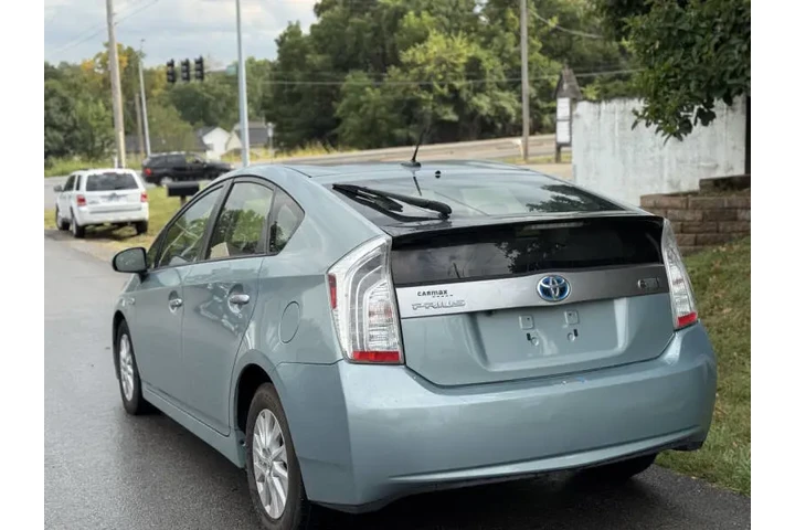 $5999 : 2013 Prius Plug-in Hybrid Adv image 5
