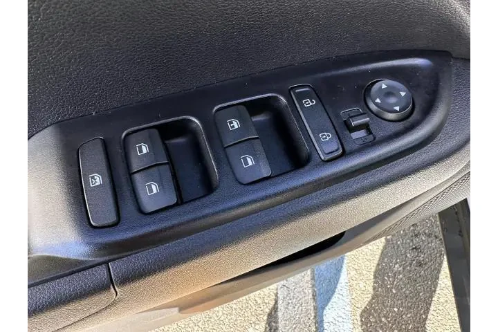 $15999 : Hyundai VENUE 2023 SE 4dr Cr image 9