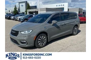 Chrysler Pacifica Hybrid 202 en Elizabethtown