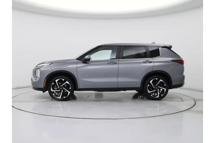 $23998 : Mitsubishi Outlander 2024 AW image 3