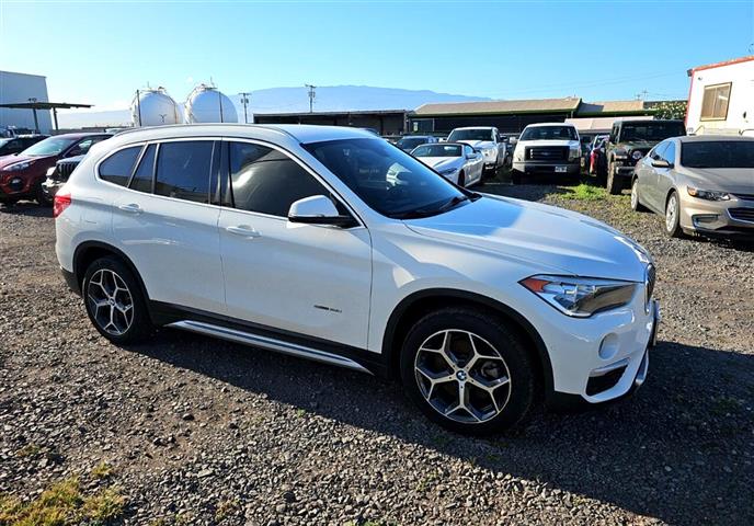 2017 BMW X1 image 3