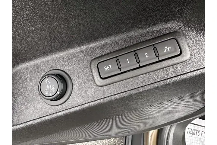 $24989 : Chevrolet Equinox 2023 4x4 P image 9