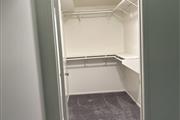 $1300 : 1bed 1bath apartment thumbnail