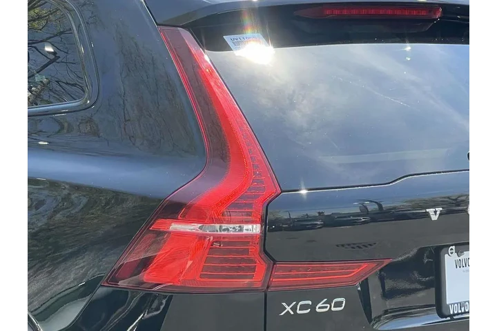 $39500 : Volvo XC60 2024 AWD B5 Plus image 8