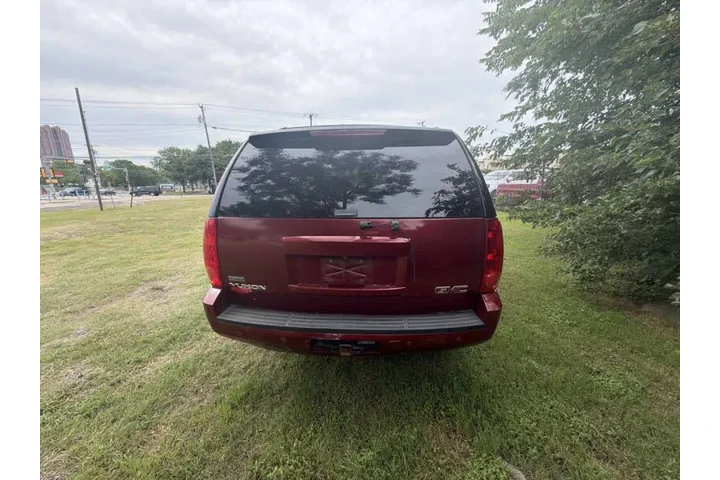 $13495 : 2011 GMC Yukon SLE image 7