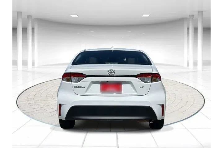 $19340 : Toyota Corolla 2024 LE 4dr S image 3