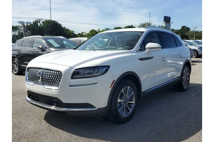 $27990 : Lincoln Nautilus 2023 Standa image 3