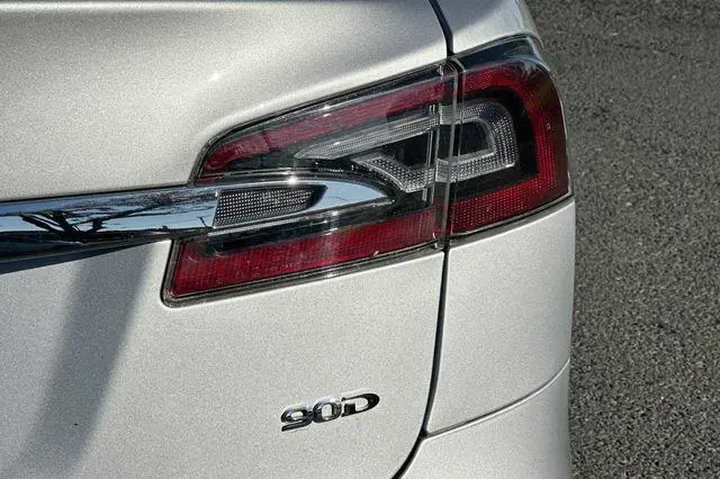 $26270 : Tesla Model S 2016 AWD 90D 4 image 9
