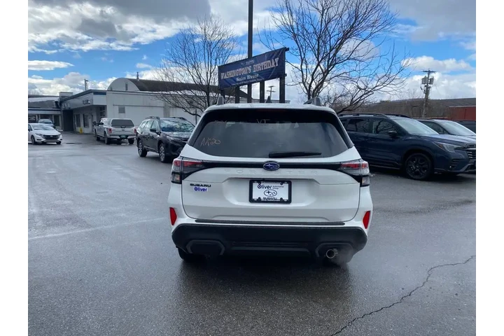 $39859 : 2025 Forester Limited image 7