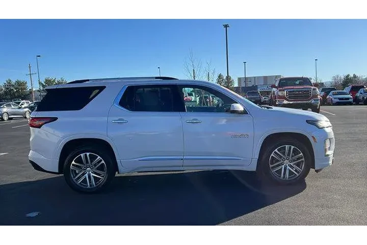 $39984 : Chevrolet Traverse 2023 4x4 image 4