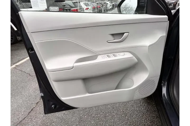 $23999 : Hyundai KONA 2025 AWD SEL 4d image 8