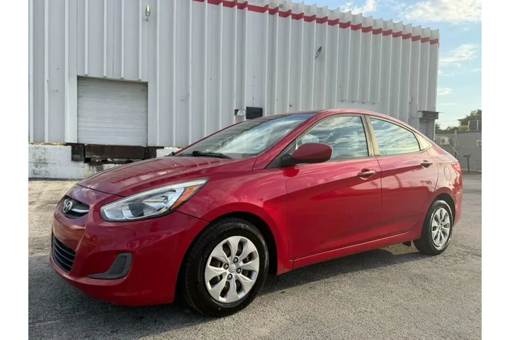 $5500 : Hyundai Accent 2017  " Cash " image 1