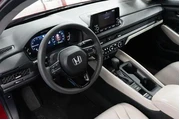 $28468 : Honda Accord 2024 EX 4dr Sed thumbnail