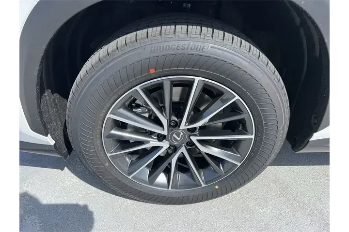 $39988 : Lexus NX 250 2024 Premium 4d image 10