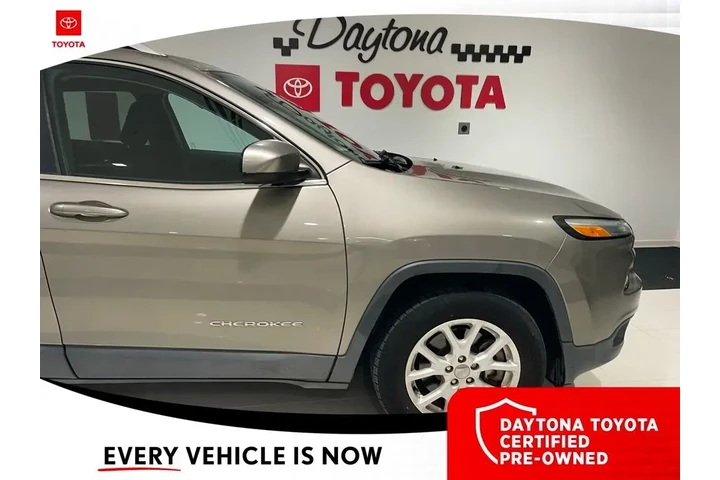 $16000 : Jeep Cherokee 2017 4x4 Latit image 4