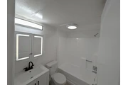 $2300 : NORTH HOLLYWOOD APT DE 2 RECS. thumbnail