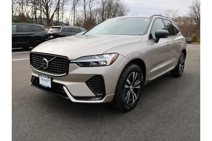 $33900 : Volvo XC60 2025 AWD B5 Core image 3