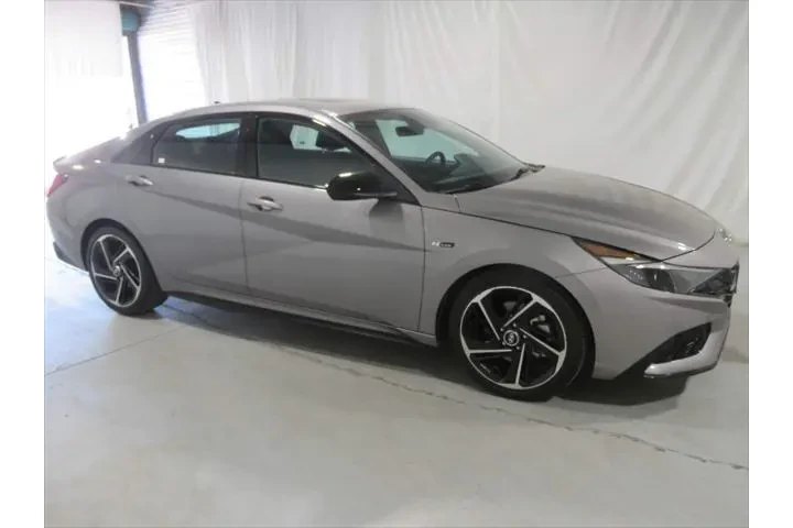 $23940 : Hyundai ELANTRA 2023 N Line image 7