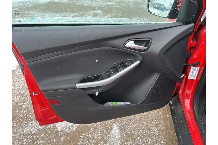 $7400 : Ford Focus 2014 SE 4dr Sedan image 9