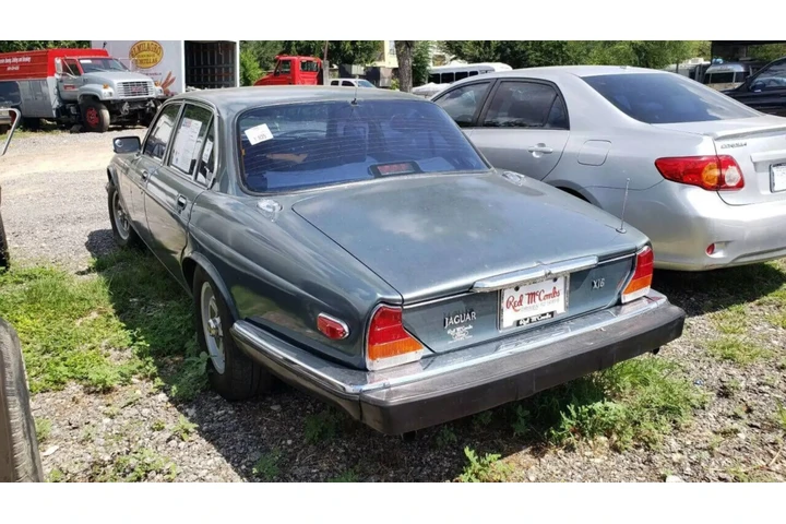 $3995 : 1986 JAGUAR XJ-SERIES1986 JAG image 10
