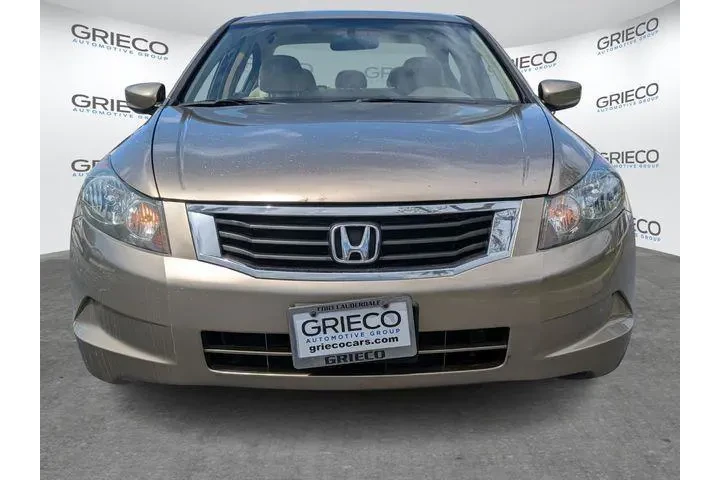 $5997 : Honda Accord 2010 LX-P 4dr S image 2