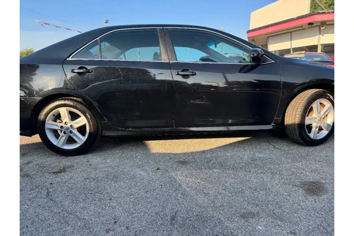$9899 : 2014 Camry SE image 8