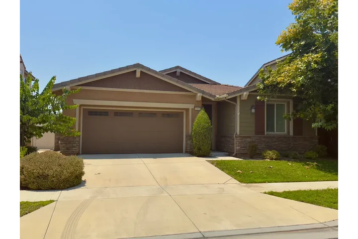 $1200 : Rancho Cucamonga Available image 1