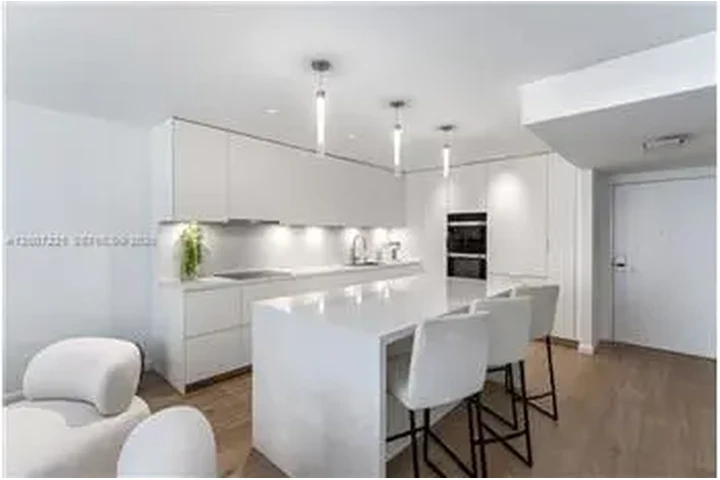$11500 : Rental property with 1 bedro image 7
