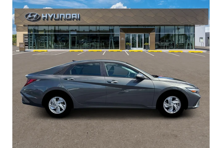 $22995 : Hyundai ELANTRA 2026 SE 4dr image 9
