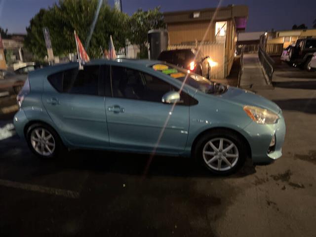 $13999 : 2012 Prius c Four image 4