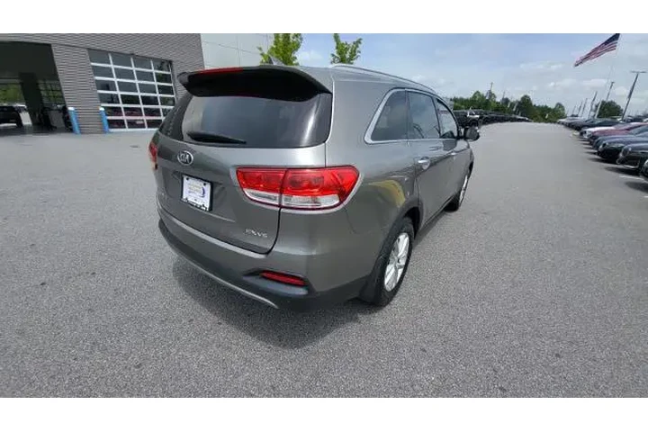 $10987 : Kia Sorento 2017 EX V6 4dr S image 5