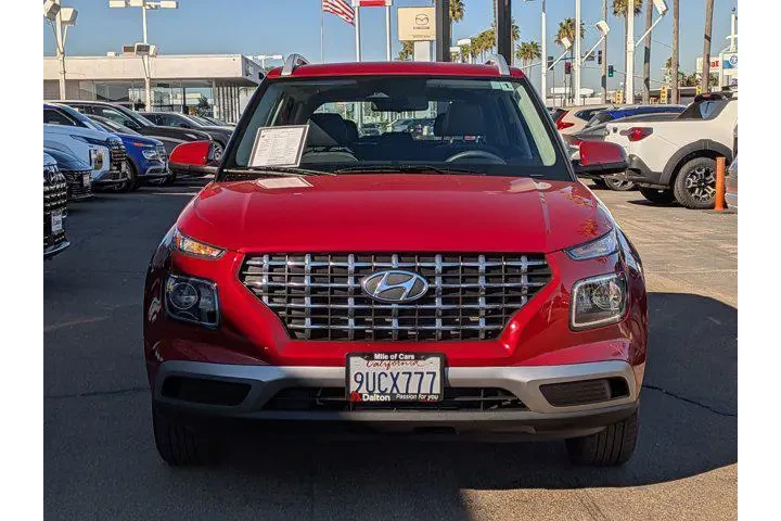 $22347 : Hyundai VENUE 2025 SEL 4dr C image 2