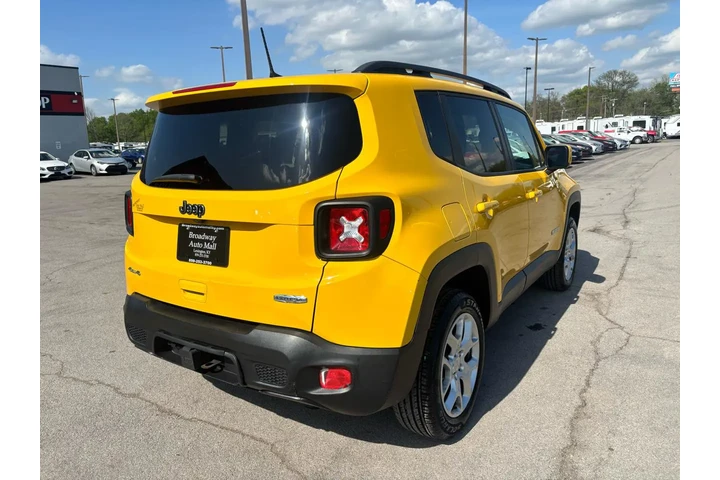 $8980 : 2018 Renegade Latitude 4x4 image 6
