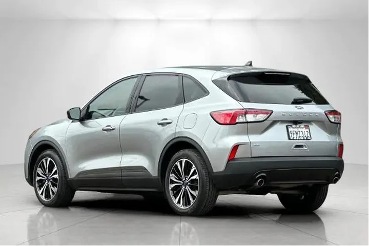 $18895 : Ford Escape 2022 SE 4dr SUV image 5