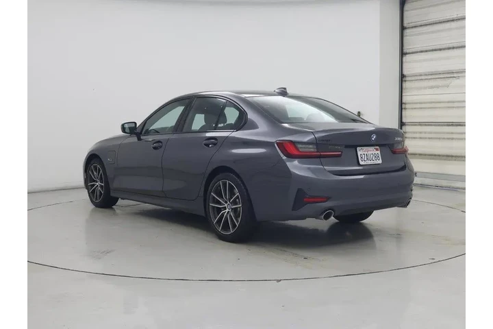 $27998 : BMW 3 Series 2022 330e 4dr S image 2