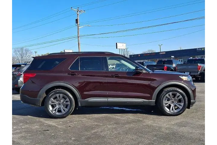 $30483 : Ford Explorer 2022 AWD XLT 4 image 7