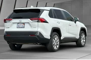 $34500 : Toyota RAV4 2024 XLE Premium thumbnail