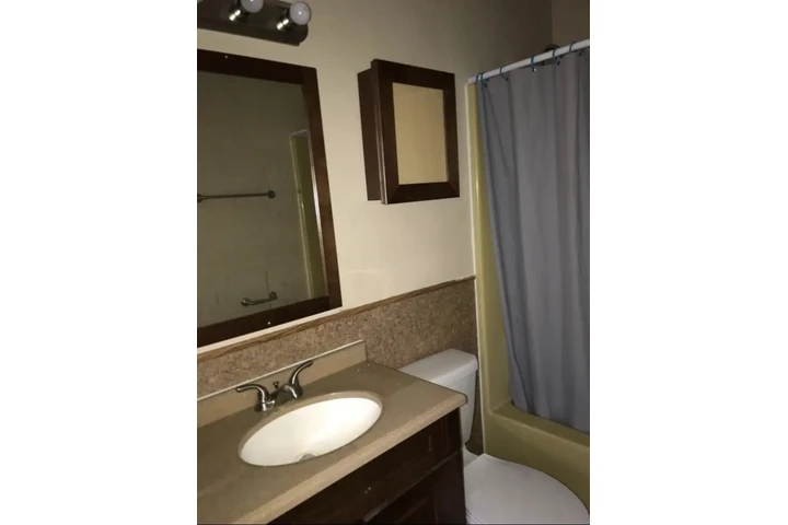 $1000 : Cozy 1-Bedroom and 1-Bathroom image 4