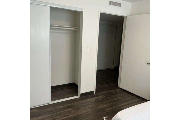 $900 : Rento cuarto Los Angeles image 1