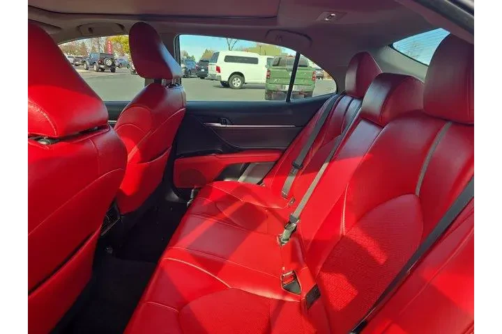 $17995 : Toyota Camry 2018 XSE 4dr Se image 8